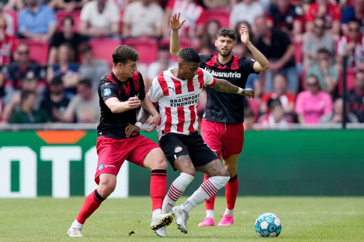 了球队的整 了球队的整