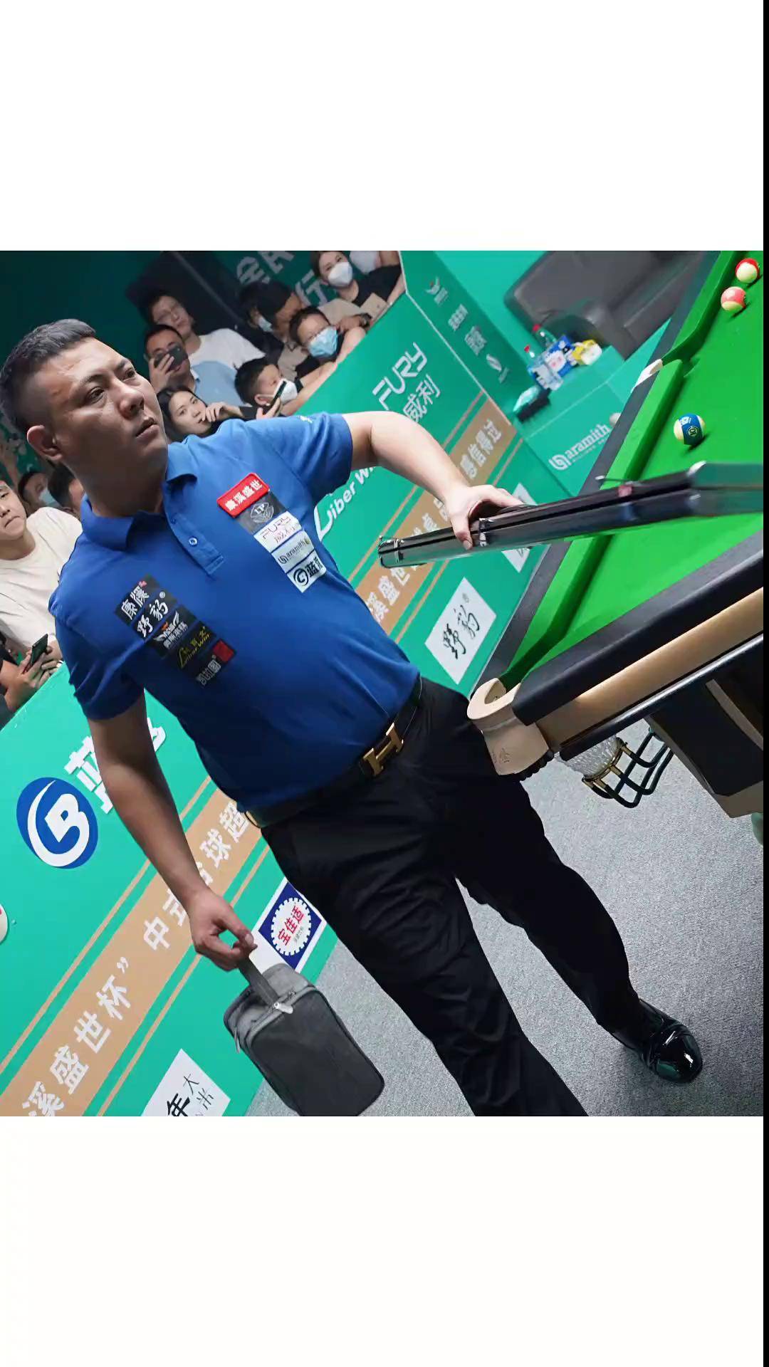 何思雨在场 何思雨在场